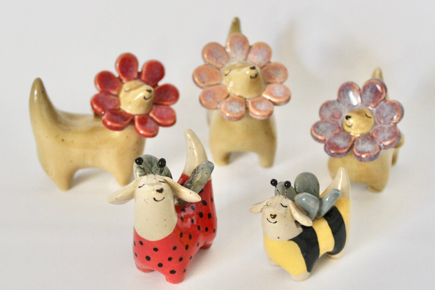 Mason Bee Weenie Figurine